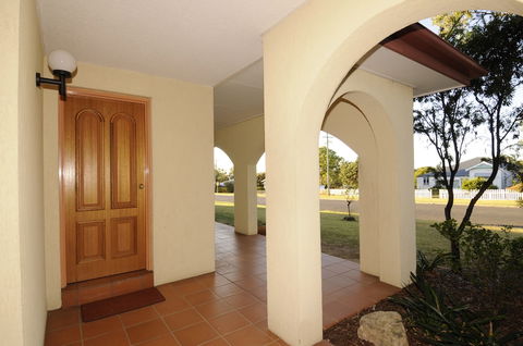 McNevin's Warwick Motel - Dalby Accommodation 3