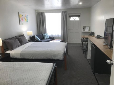 Cook's Endeavour Motor Inn - Dalby Accommodation 6
