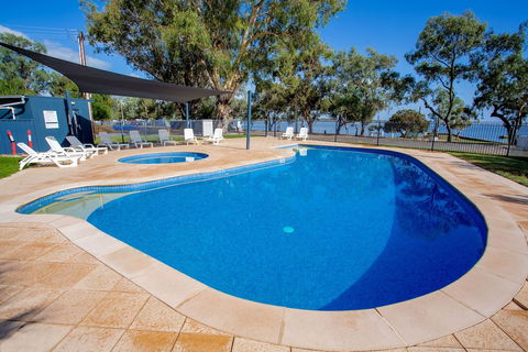 Discovery Parks â€“ Lake Bonney - Dalby Accommodation 2