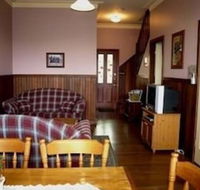 Pemberton Old Picture Theatre Holiday Apartments - Dalby Accommodation