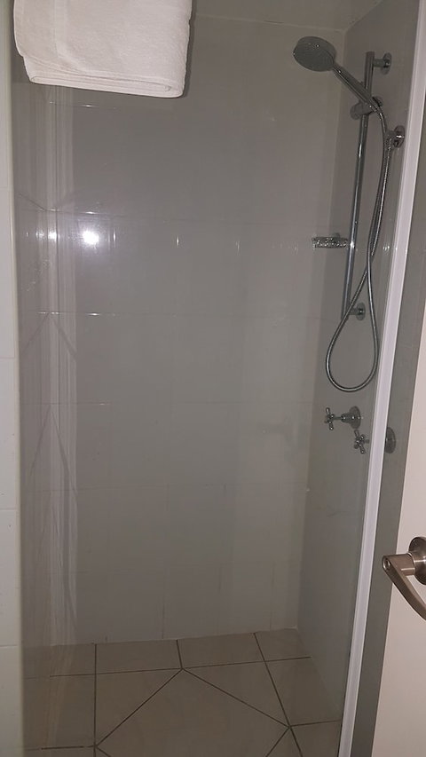Monte Carlo Private Apartments - Dalby Accommodation 6