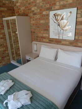Mollymook Surfbeach Motel And Apartments - Dalby Accommodation 6