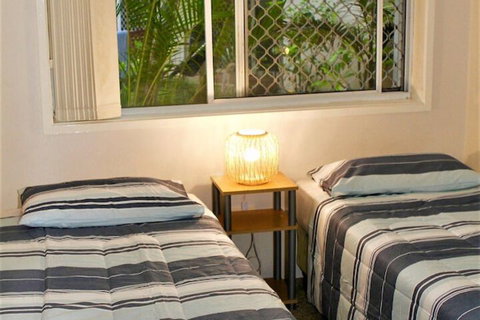 Le Chelsea Holidays - Dalby Accommodation 4