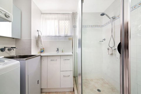 Le Chelsea Holidays - Dalby Accommodation 5