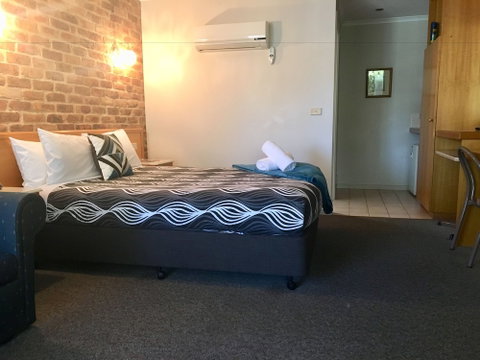Paddle Wheel Motel - Dalby Accommodation 4