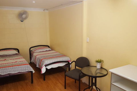 Castaways Backpackers - Dalby Accommodation 1