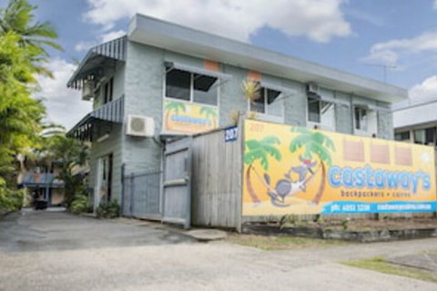 Castaways Backpackers - Dalby Accommodation 0