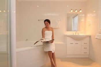 Moore Park Apartments - Dalby Accommodation 4