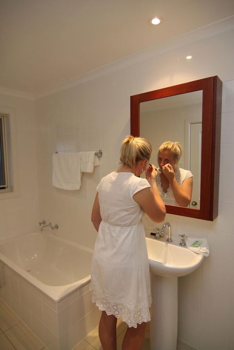 Moore Park Apartments - Dalby Accommodation 5