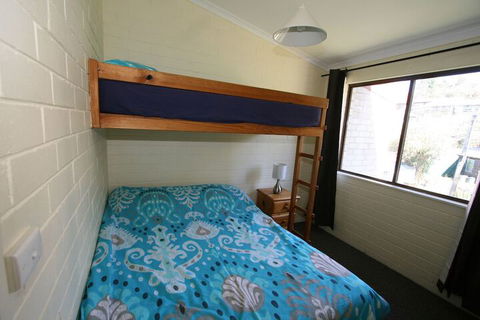 Alpha Centauri Townhouses - Dalby Accommodation 1