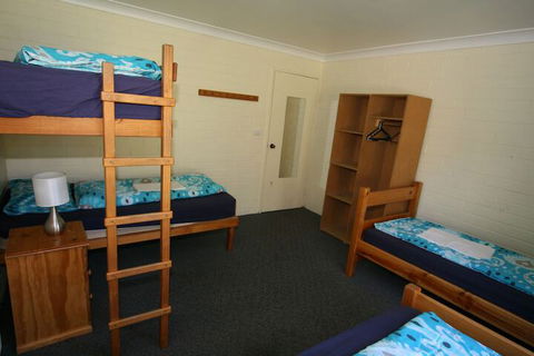 Alpha Centauri Townhouses - Dalby Accommodation 3