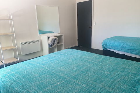 Alpha Centauri Townhouses - Dalby Accommodation 7