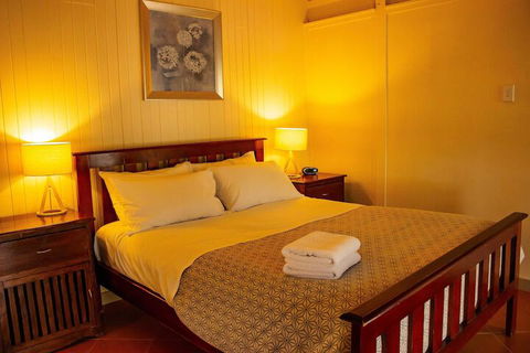 Kalimna Woods Cottages - Dalby Accommodation 4