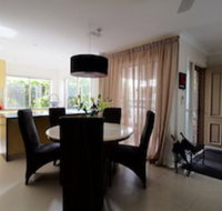 Akai Hana - Dalby Accommodation