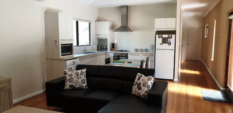 Jarrah Grove Forest Retreat - Adults Only - Dalby Accommodation 2