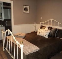 Forest Lodge Chalets - Dalby Accommodation