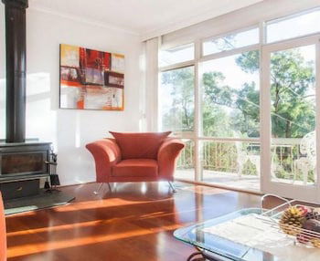 Eltham Retreat - Dalby Accommodation 2