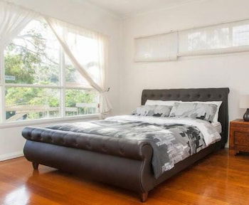 Eltham Retreat - Dalby Accommodation 0