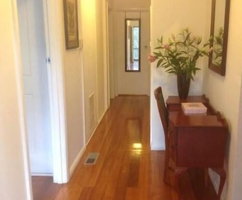 Eltham Retreat - Dalby Accommodation 1