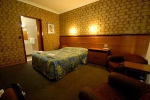 Pavlos Motel - Dalby Accommodation 4