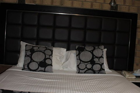 Pavlos Motel - Dalby Accommodation 5