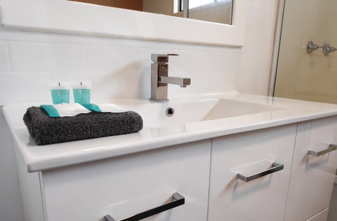 Beachhouse Mollymook - Dalby Accommodation 6