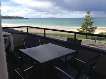 Beachhouse Mollymook - Dalby Accommodation 1