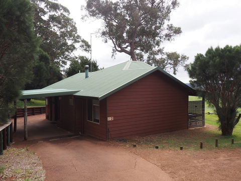 Augusta Sheoak Chalets - Dalby Accommodation 3