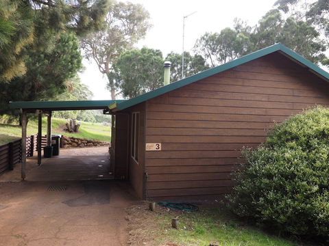 Augusta Sheoak Chalets - Dalby Accommodation 4