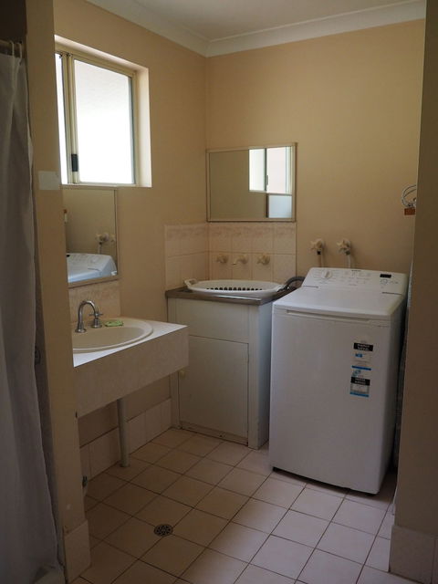 Augusta Sheoak Chalets - Dalby Accommodation 6