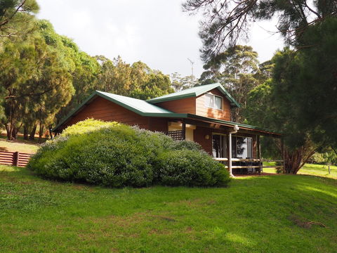 Augusta Sheoak Chalets - Dalby Accommodation 2