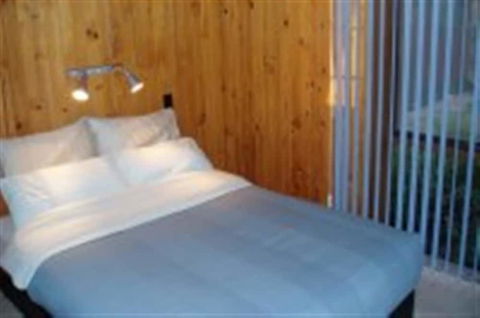 Asses Ears Wilderness Lodge - Dalby Accommodation 1