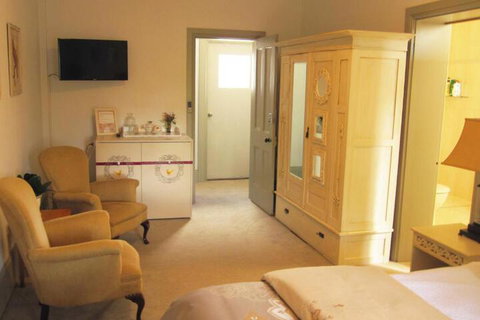 The Old Nunnery - Dalby Accommodation 3