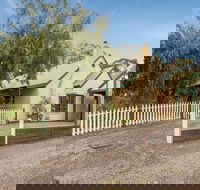 Country Pleasures BB - Dalby Accommodation