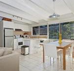 De Angelis Beach House - Dalby Accommodation