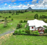 Avalon Noosa Farm Cottages - Dalby Accommodation