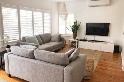 The Seaside Beachhouse Mollymook - Dalby Accommodation 0