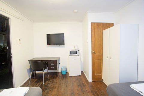 Mycow Accommodation Mackay - Dalby Accommodation 6