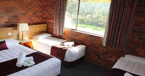 Tabourie Lake Motel - Dalby Accommodation 1