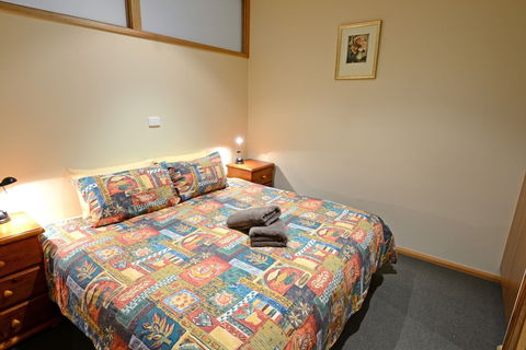 Falls Creek Country Club - Dalby Accommodation 0