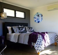 Deshons Retreat - Dalby Accommodation