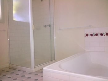 Abelia Cottage Of Daylesford Botanical - Dalby Accommodation 6