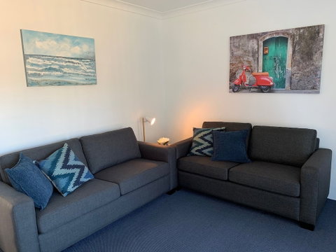 Mollymook Aquarius Apartments - Dalby Accommodation 5