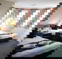 Meadowbrook Hotel - Dalby Accommodation