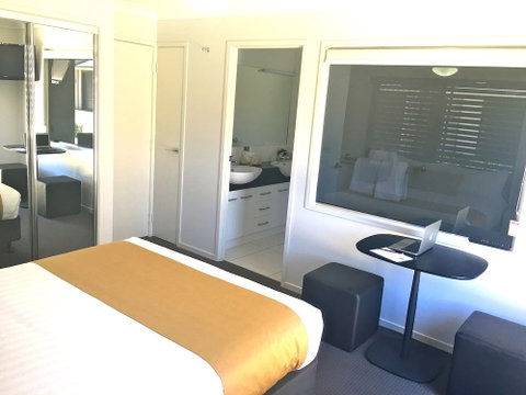 21 On Hursley Motel Apartments - Dalby Accommodation 6