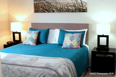 Mollymook Cove Apartments - Dalby Accommodation 1