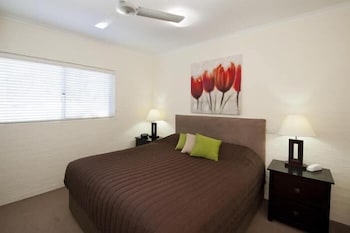 Mollymook Cove Apartments - Dalby Accommodation 4
