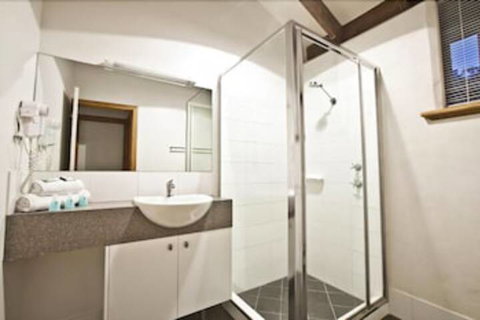 Chandlers Smiths Beach Villas - Dalby Accommodation 6