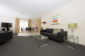 Accommodate Canberra - Kingston Court - Dalby Accommodation 0