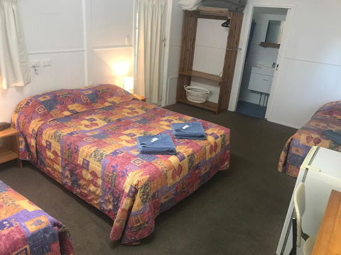Injune Motel - Dalby Accommodation 3